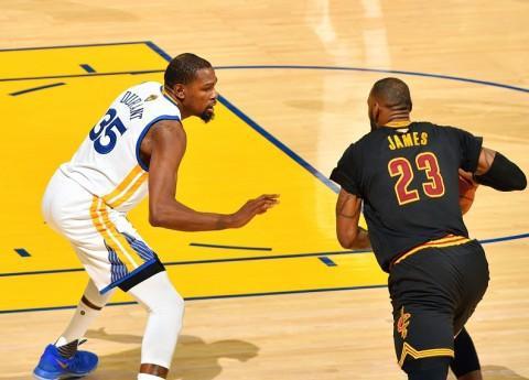 是飞翼进攻 是飞翼进攻